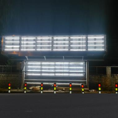 Bus-Q-Shelter with Signage | Ozone