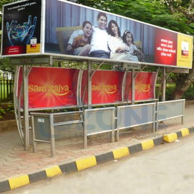 Bus-Q-Shelter with Signage | Ozone